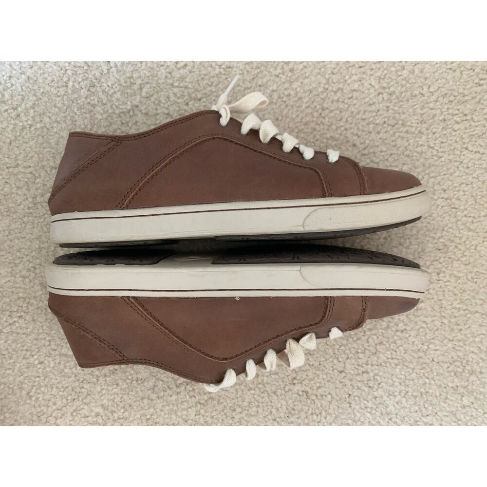 Olukai Women’s brown leather shoes sneakers 6.5 EUC - Picture 2 of 9